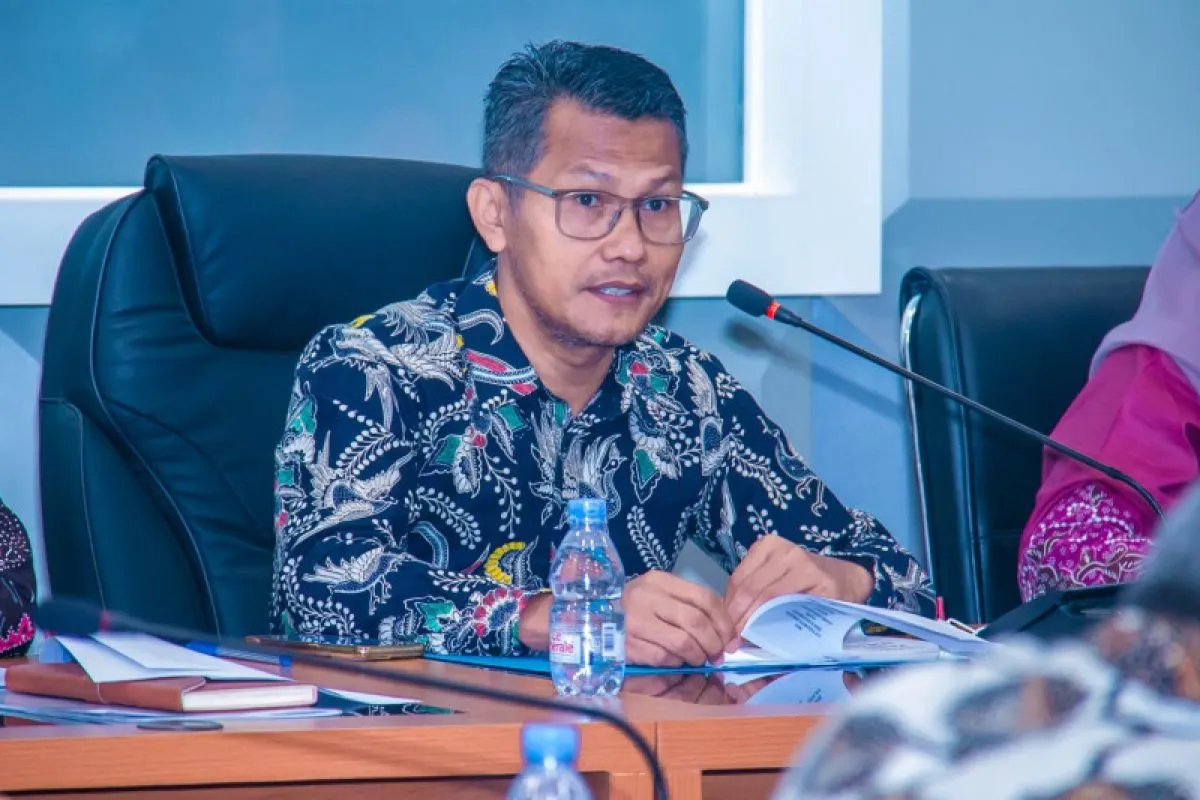 Juru Bicara Kemenperin, Febri Hendri Antoni Arif
