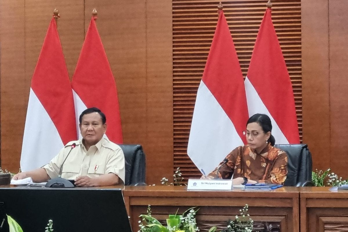 Presiden Prabowo Subianto dan Menteri Keuangan Sri Mulyani Dalam Konferensi Pers Pengumuman PPN 12 Persen