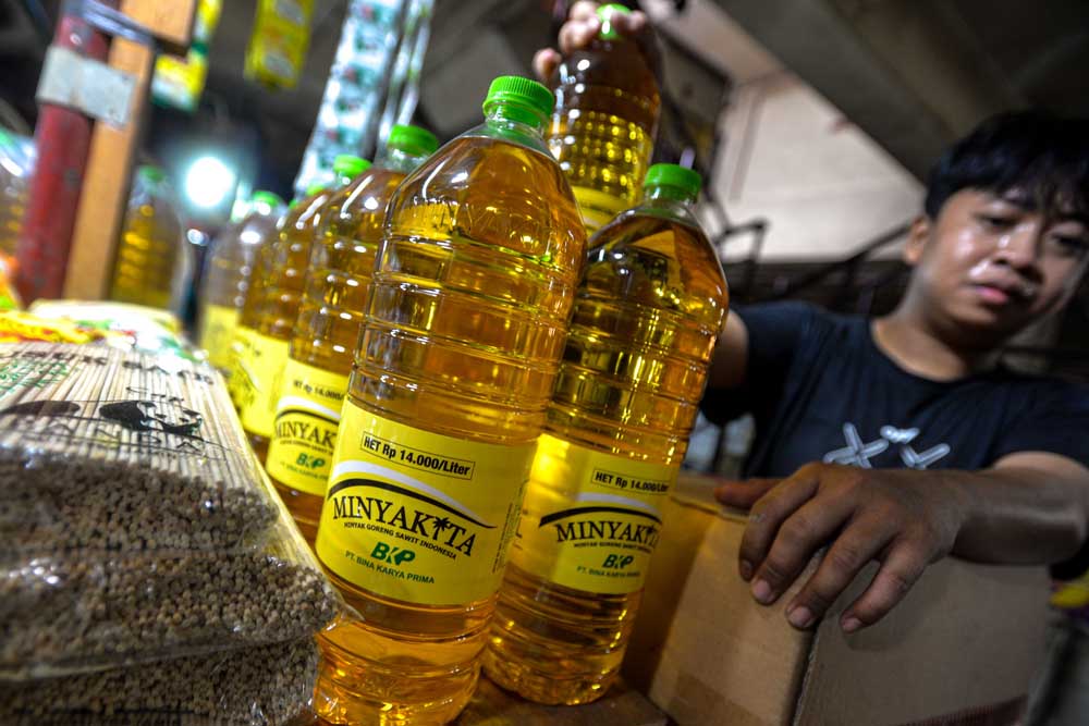 Minyak Goreng merek Minyakita Dalam Kemasan Botol