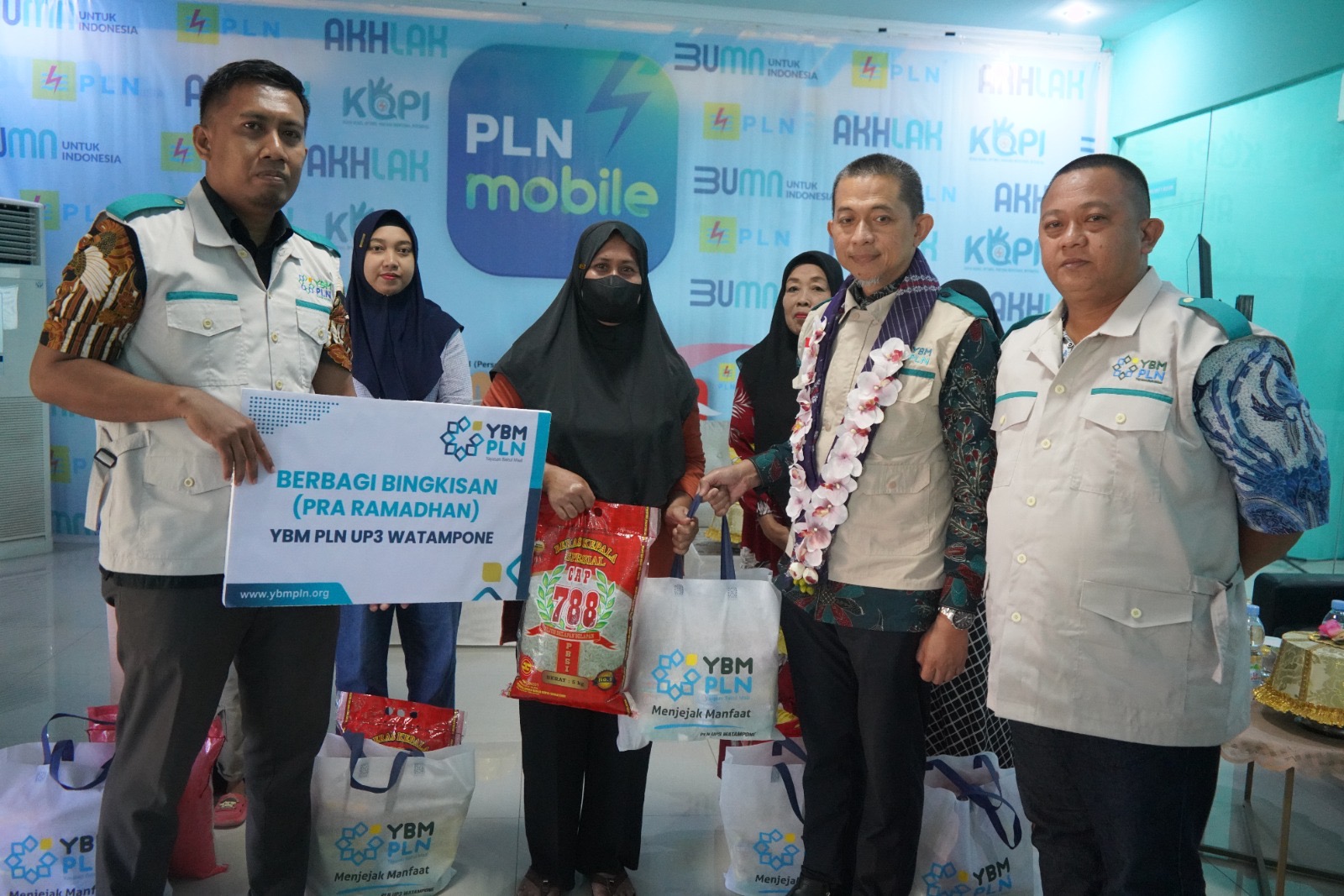 Sambut Ramadan, PLN Hadir Berbagi Kebahagiaan Bersama Yatim Dhuafa