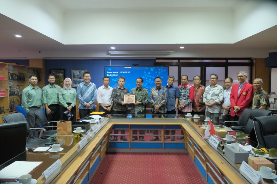 Unhas Jalin Kemitraan Strategis dengan Huayou dan Vale Indonesia