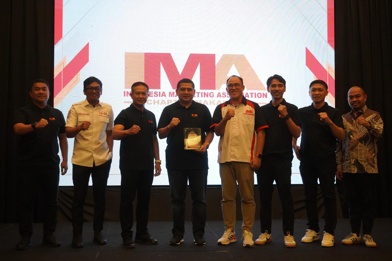 Pelantikan IMA Chapter Makassar, Wali Kota Tekankan Kolaborasi untuk UMKM dan Branding Kota