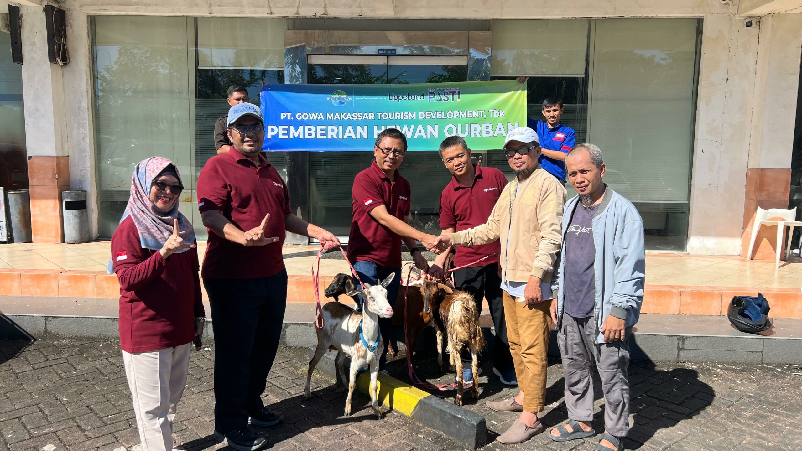 Jelang Idul Adha, GMTD Salurkan Hewan Qurban untuk Masyarakat Tanjung Bunga