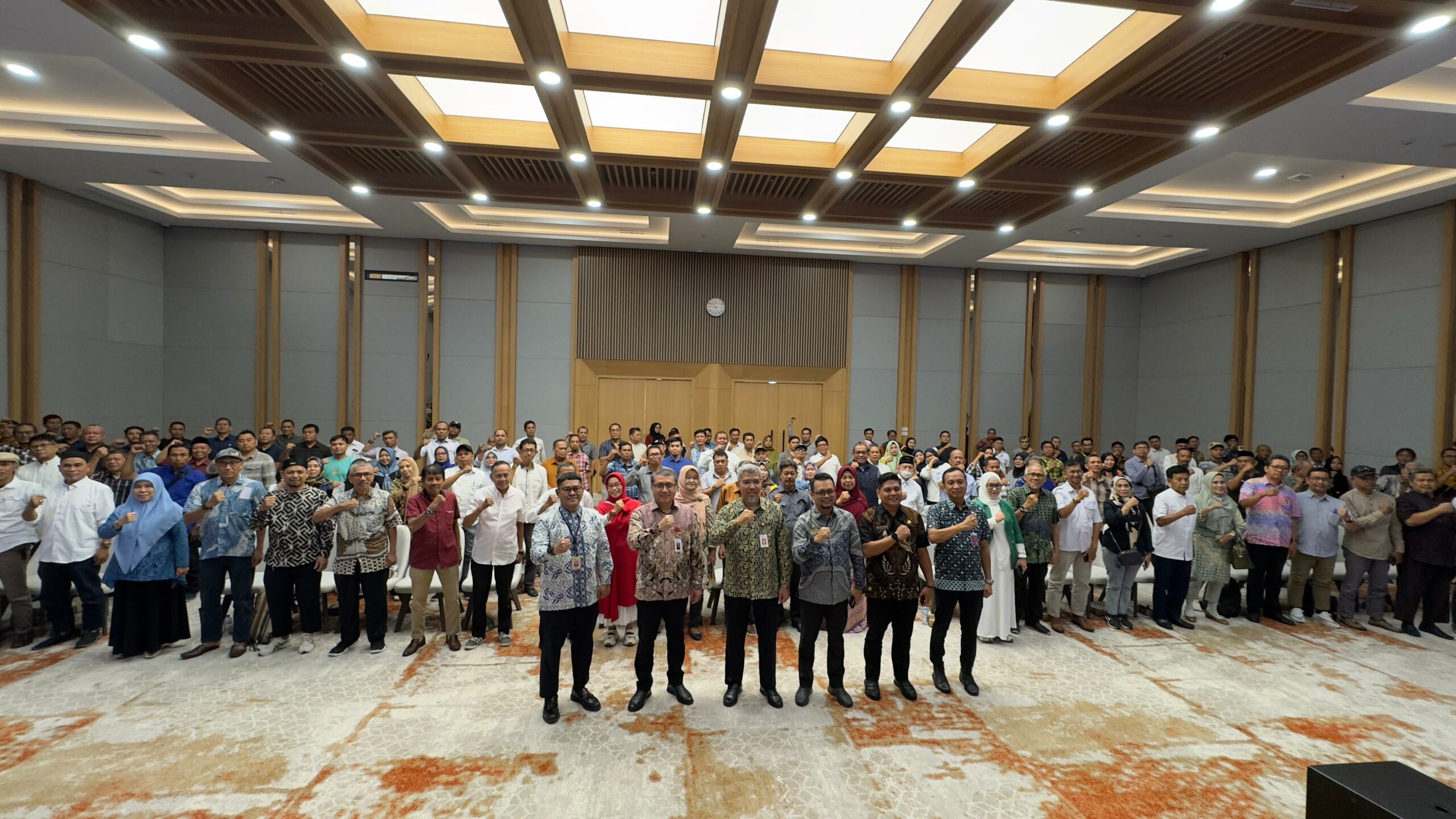 OJK dan Dinas Koperasi Makassar Tingkatkan Literasi Keuangan 153 Pengurus Koperasi Kelurahan Merah Putih