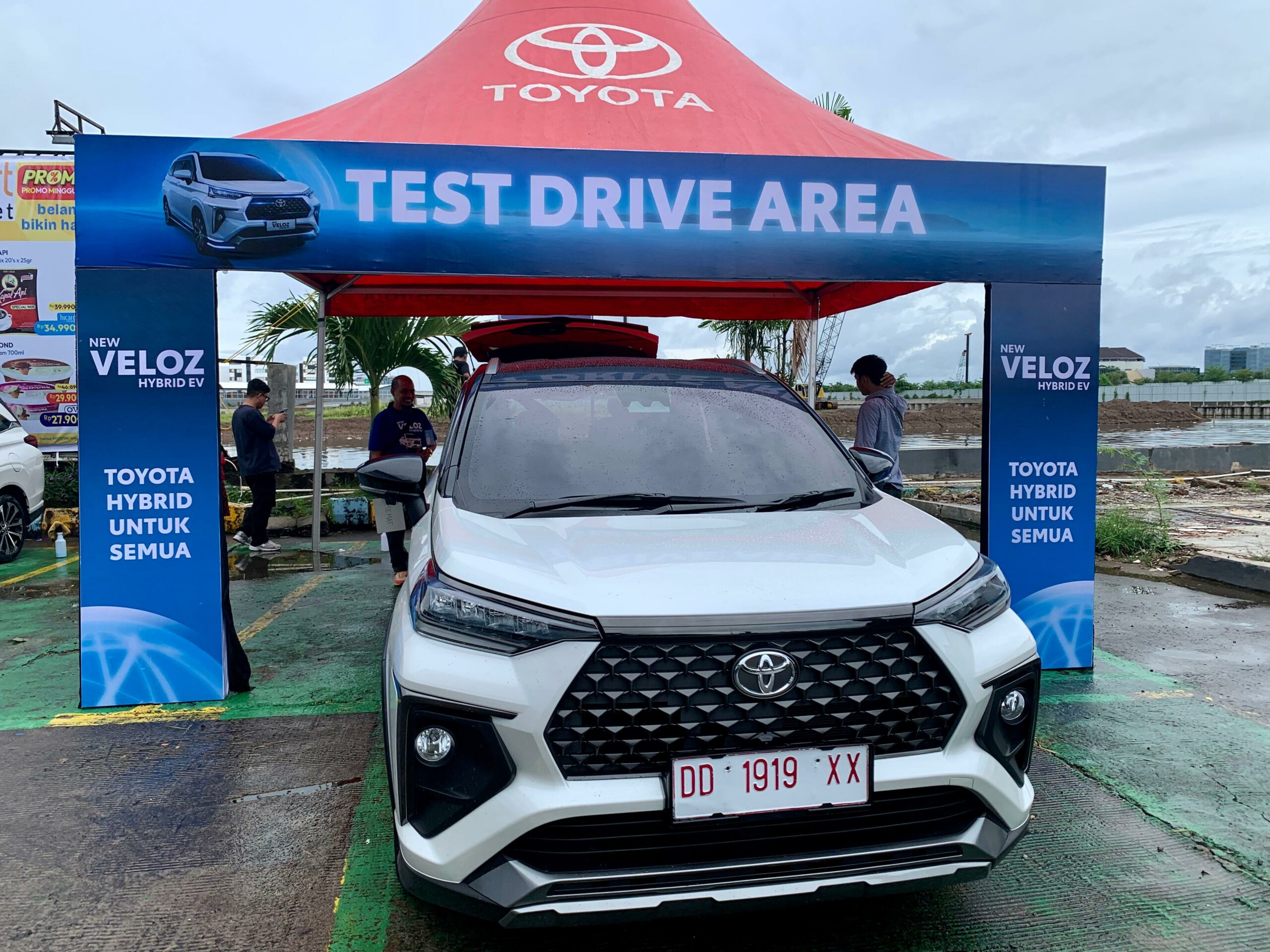 New Veloz Hybrid EV Hadir di Makassar, Kalla Toyota Beri Harga Khusus untuk 500 Pemesan Pertama