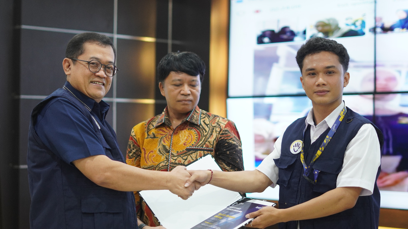 Kanwil DJP Sulselbartra Kukuhkan 200 Relawan Pajak RENJANI 2026