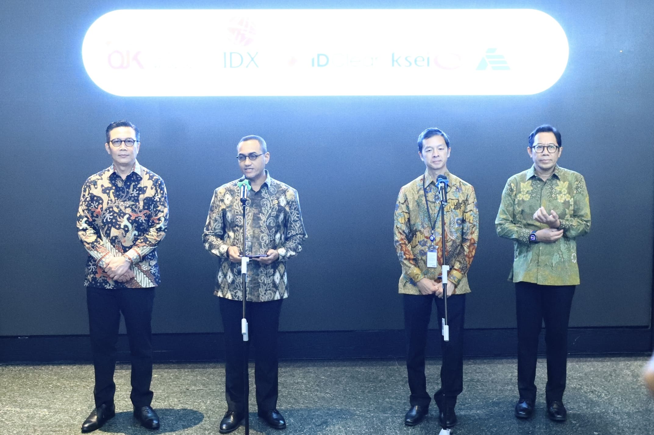 OJK dan AEI Bahas Percepatan Reformasi Integritas Pasar Modal, Free Float 15 Persen Jadi Fokus