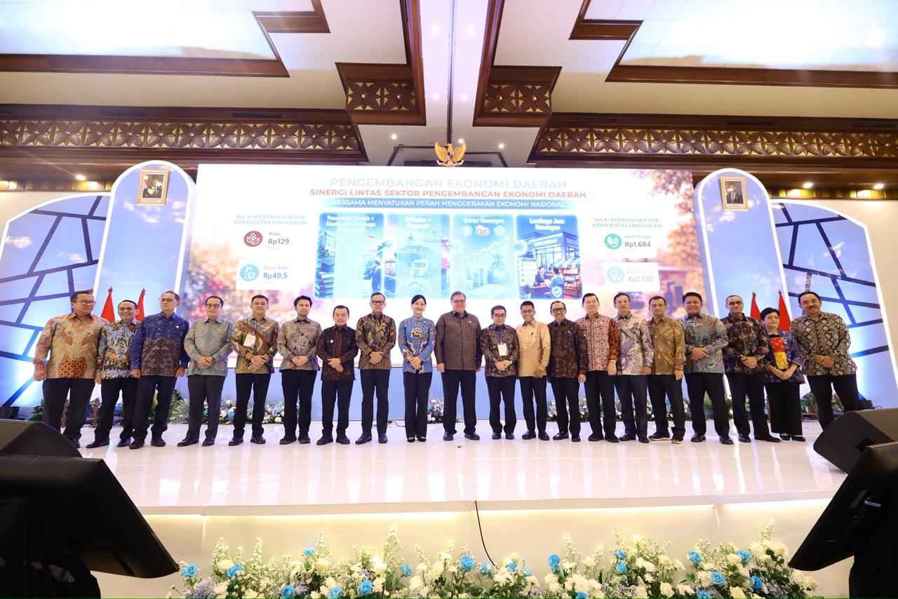 OJK Satukan Pemerintah dan Industri Keuangan untuk Dongkrak Ekonomi Daerah